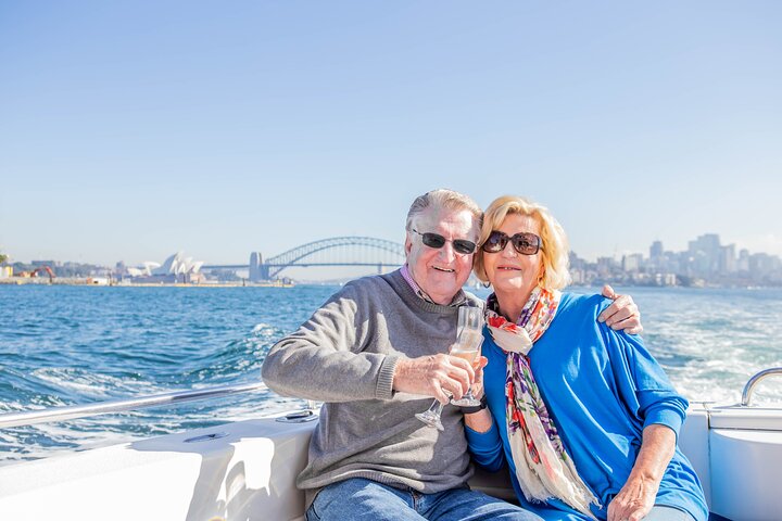 Private Sydney Harbour Lunch Cruise Including Unlimited Drinks - Lightning Ridge Tourism